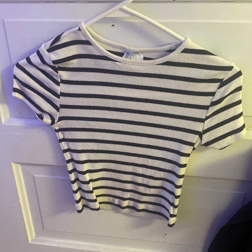 H&M crop top small